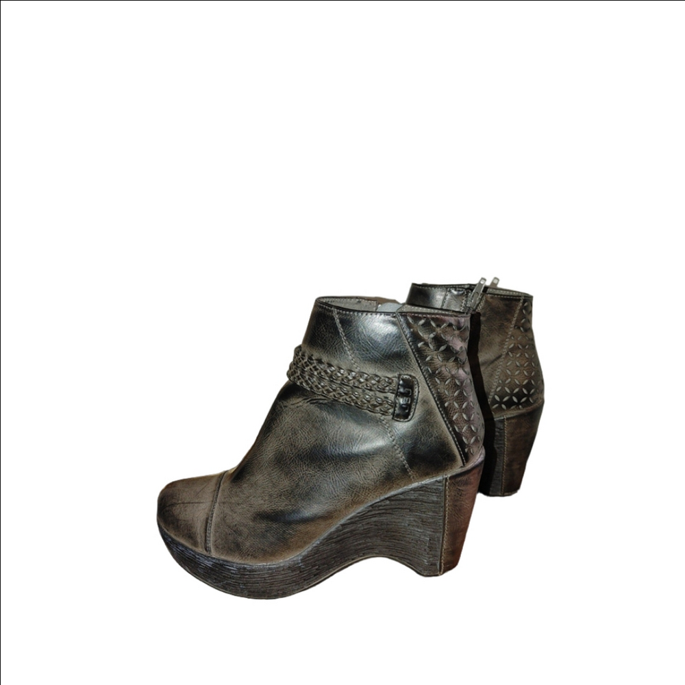 JBU Merlot Boots Size 10